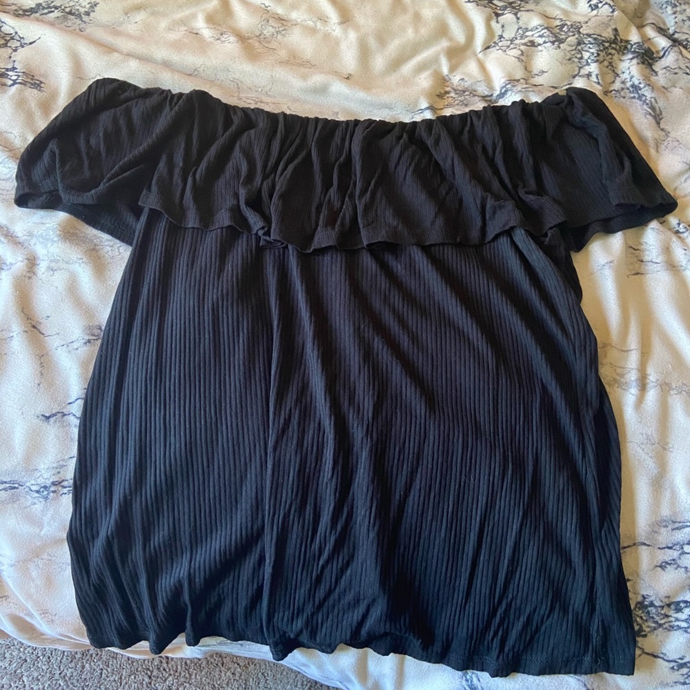 Forever 21 Off the shoulder top